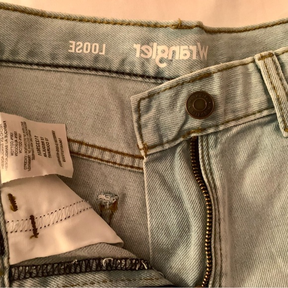 Wrangler Light Wash Denim Jeans - Picture 3 of 6